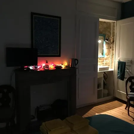 Cosy Dans Maison De Maitre 홈스테이 *